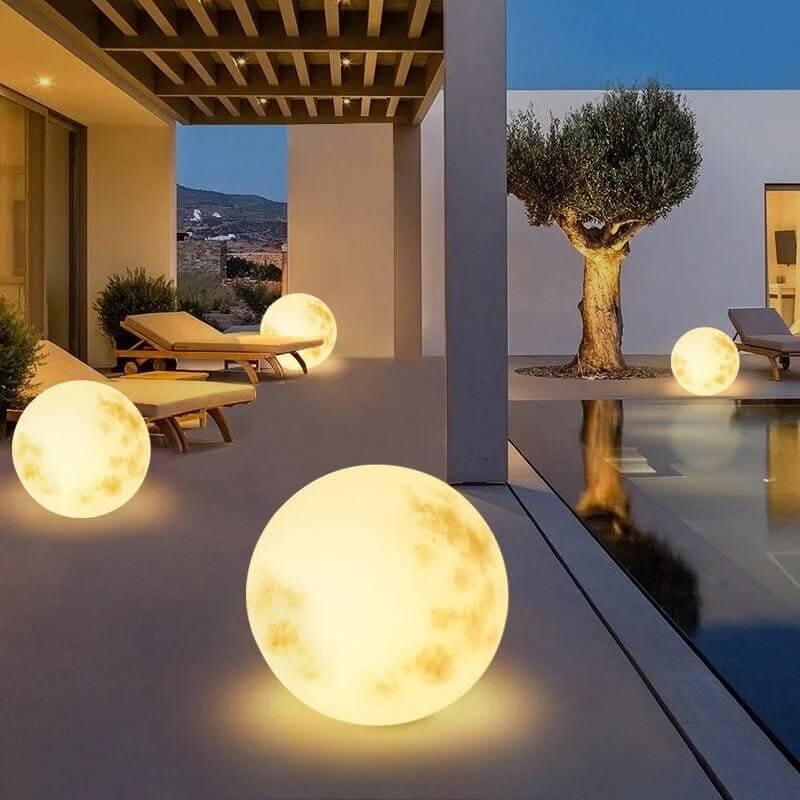 Atmospheric Garden Moon Lamp