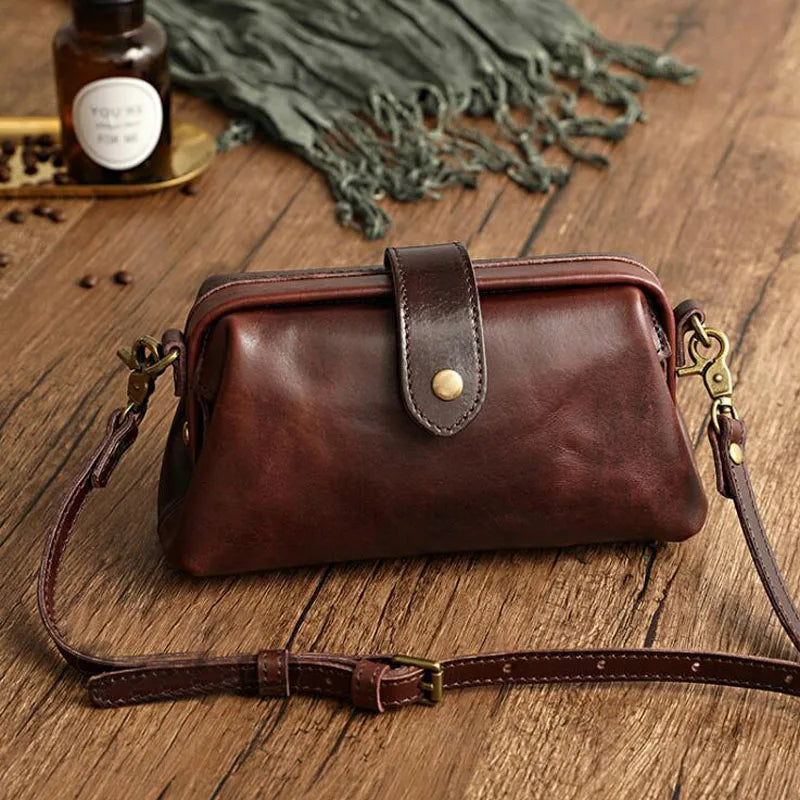 Amber Elegant Crossbody Bag – For a stylish and practical look