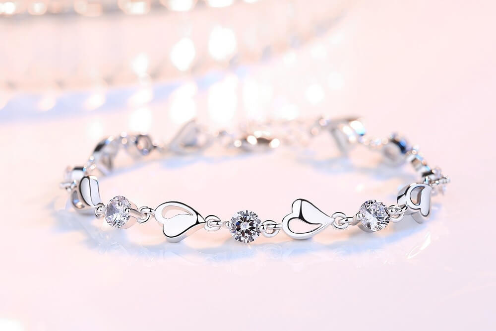 Silver Heart Bracelet - Eloria