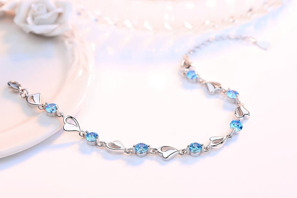 Silver Heart Bracelet - Eloria