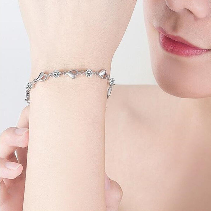 Silver Heart Bracelet - Eloria