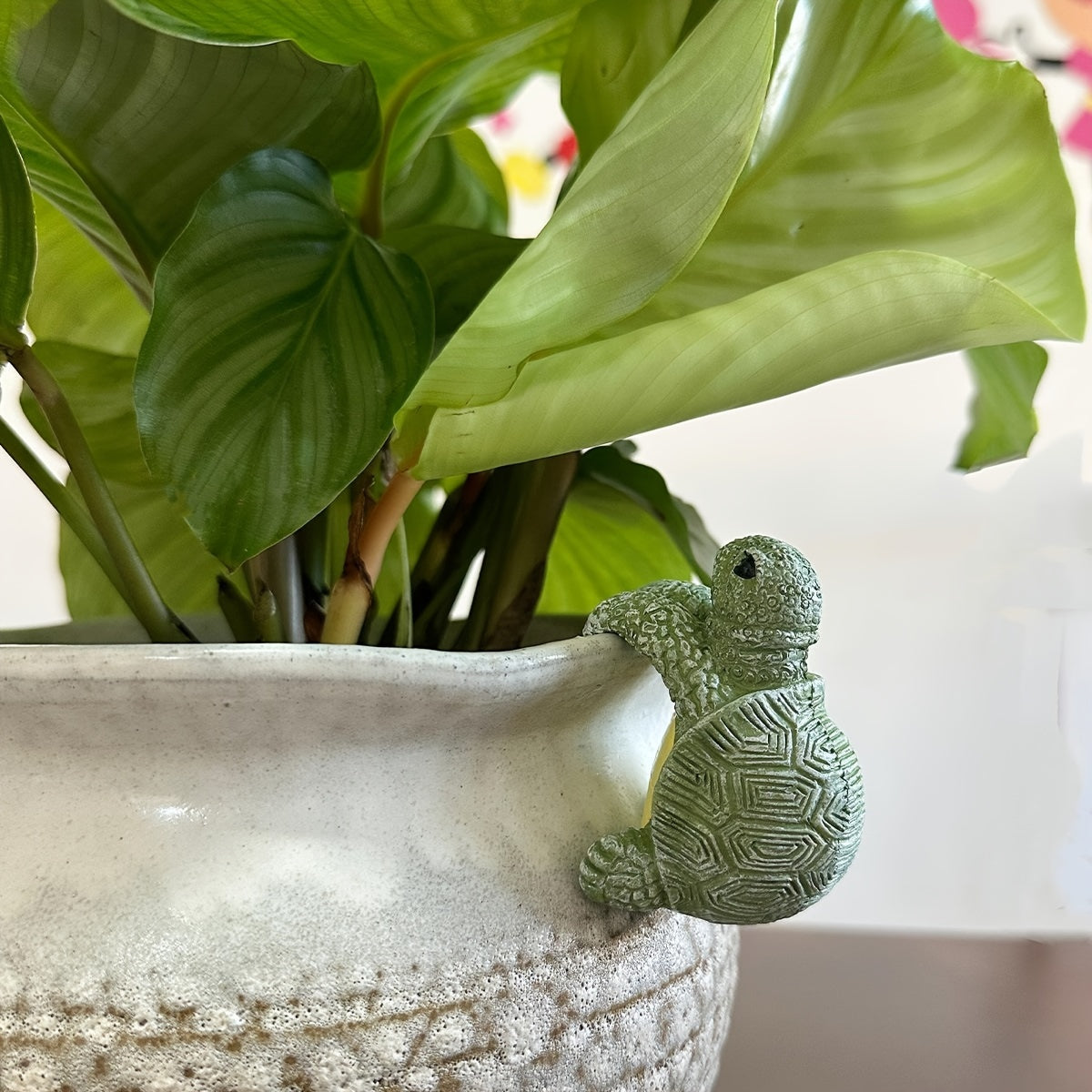 Playful Cartoon Turtle Hanging Planter – Ideal for Indoor and Outdoor Decoration
