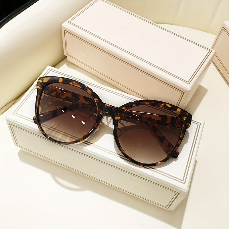 Luxe Cat-Eye Sunglasses for Women – Oversized and Stylish for Sunny Days