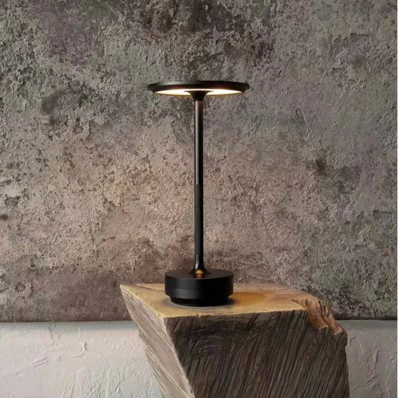 ClarityGlow Luxury Edition | Wireless LED Table Lamp