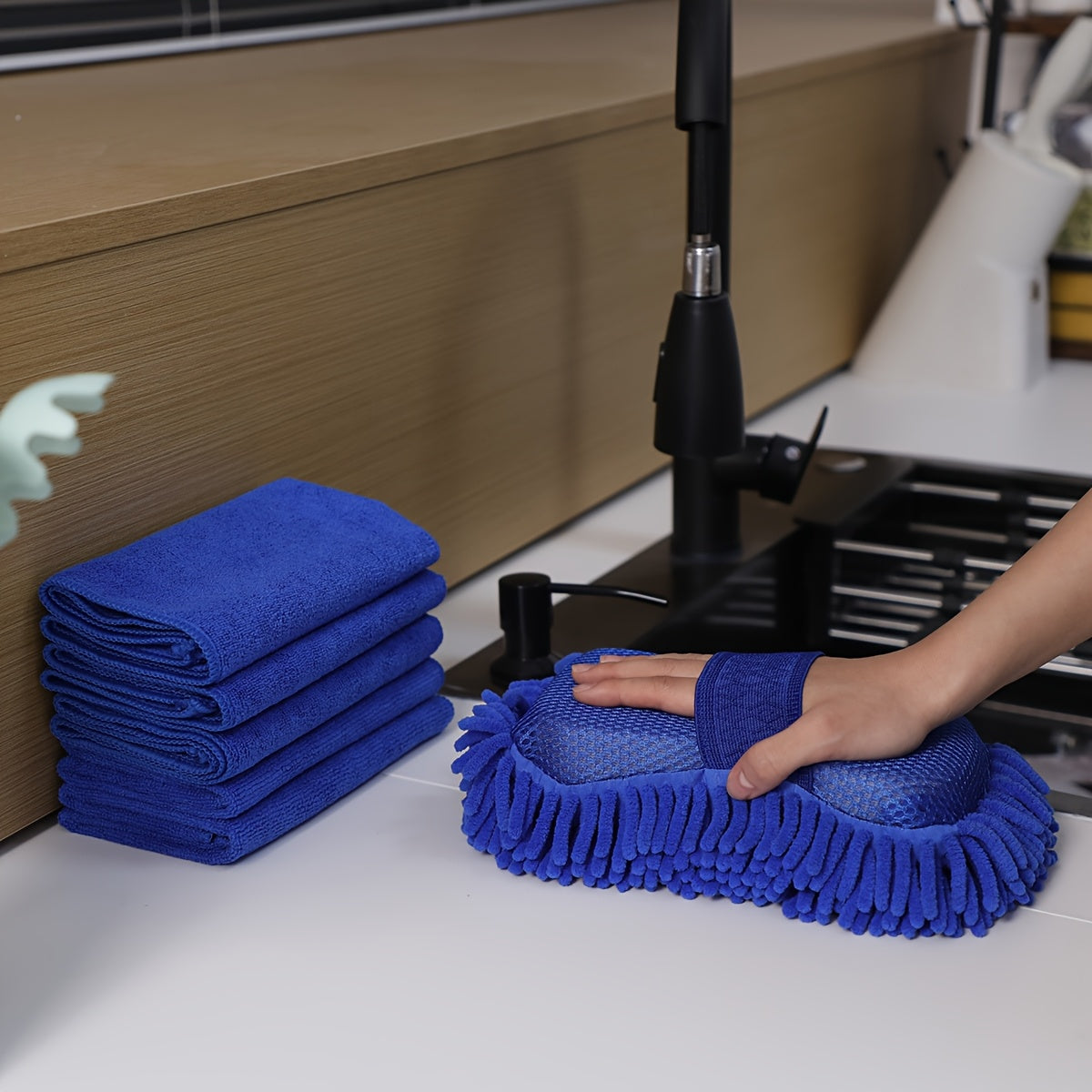Microfibre Car Wash Set – Sponge and Towels for Dazzling Results