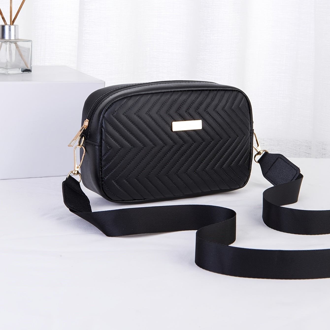 Chic Lightweight Women's Bag – Striped and Quilted with Gold Hardware