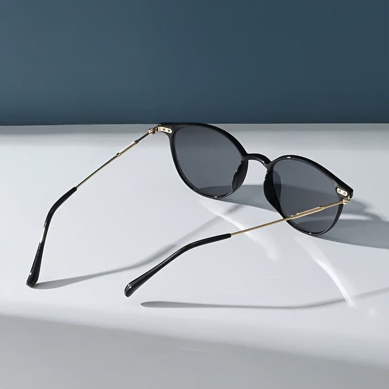 Stylish Sunglasses for Women – Elegant Metal and Plastic Combination for Sunny Days