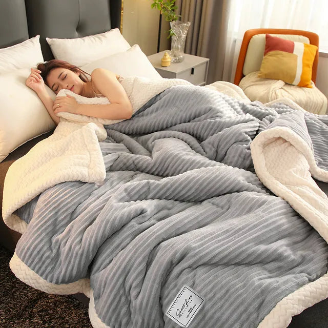 CozyCuddle Luxe Winter Fleece Blanket - Warmth and Comfort for Cold Days