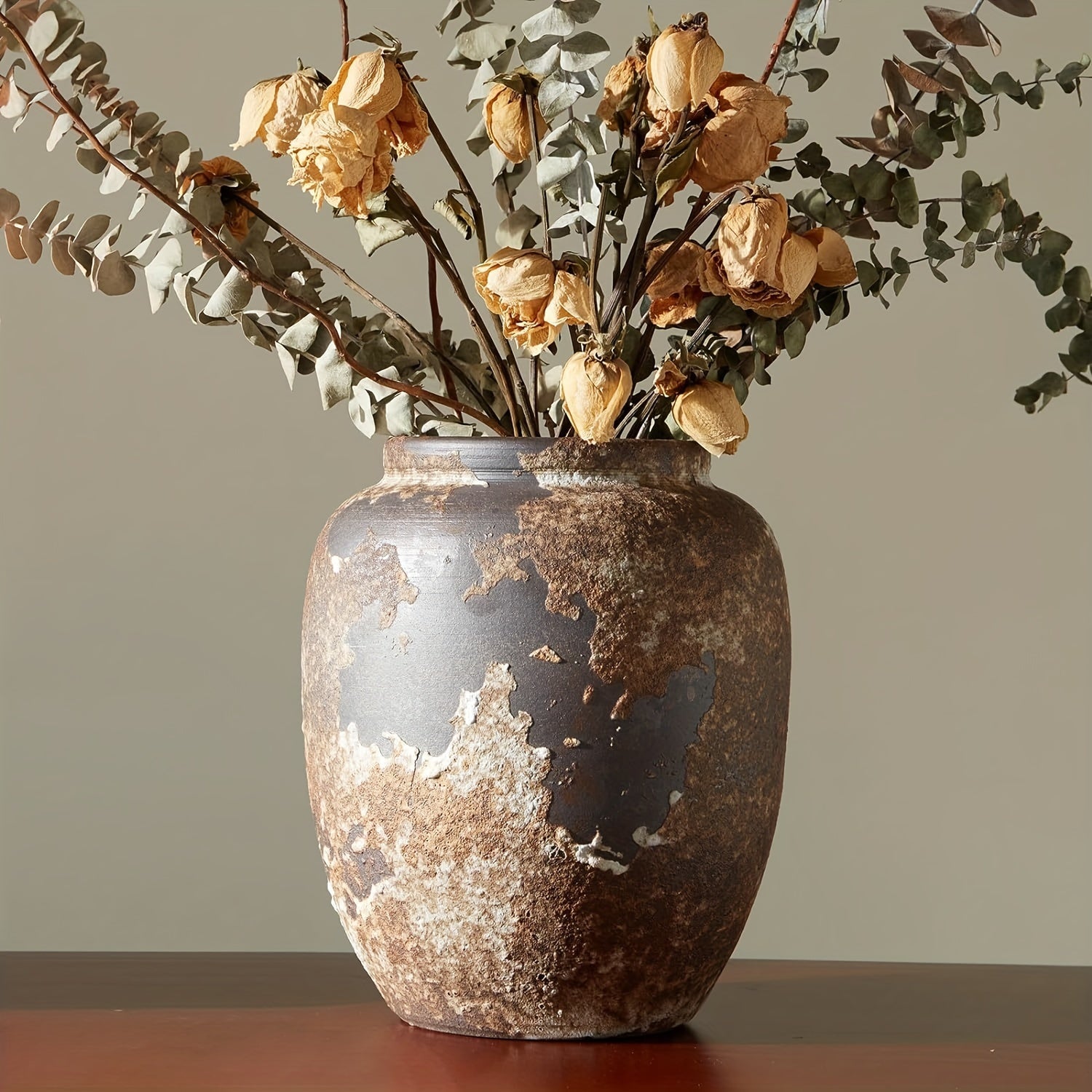 Rustic Earthenware Vase - For a Timeless Atmosphere in Your Home