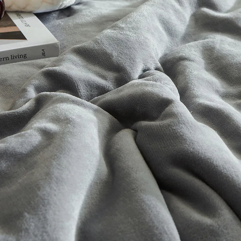 CozyCuddle Luxe Winter Fleece Blanket - Warmth and Comfort for Cold Days