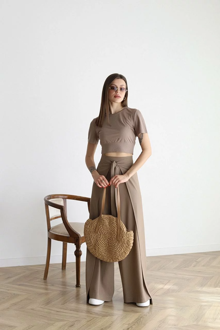 Nuvano | Wide Crop Trousers for Women | High-Waisted Trousers with Wide Legs and Elegant Design