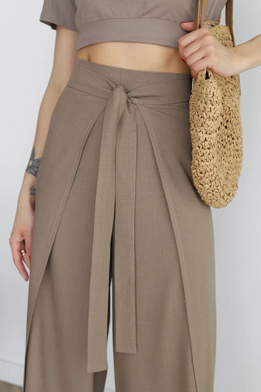 Nuvano | Wide Crop Trousers for Women | High-Waisted Trousers with Wide Legs and Elegant Design