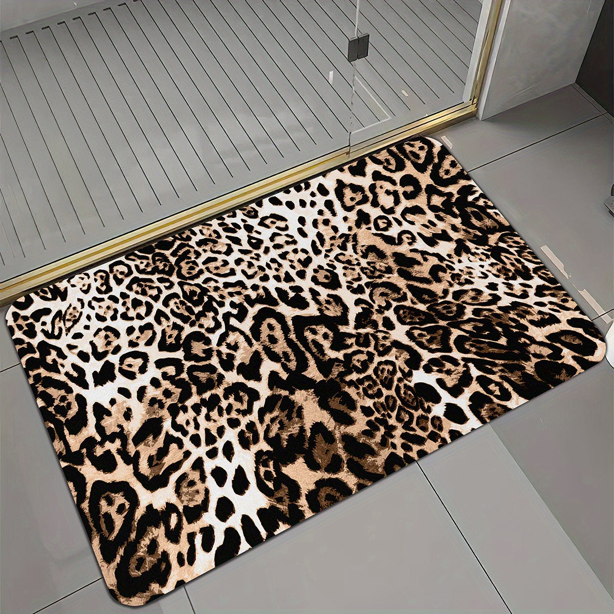 Trendy Animal Print Bath Mat - For Comfort and Style