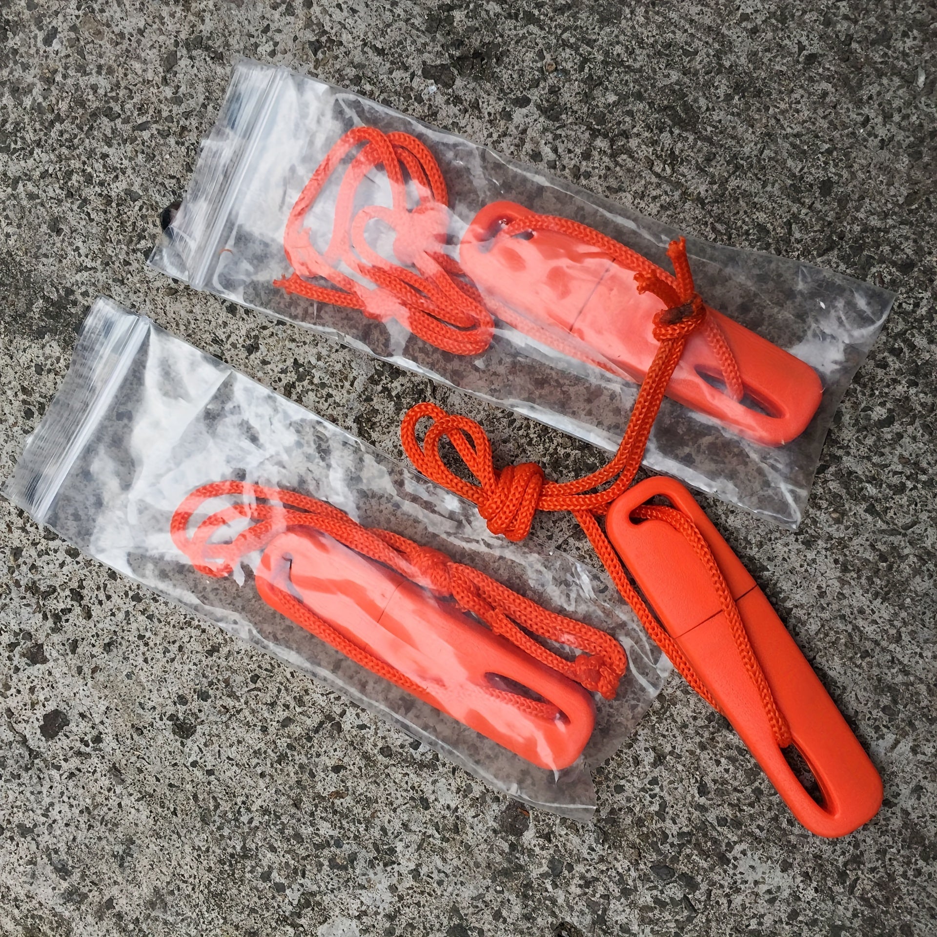 Survivor Flint - Sustainable magnesium fire starter for adventurers