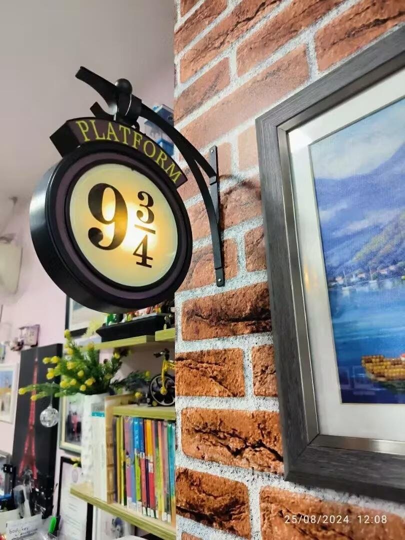 Magical Platform 9¾ Wall Lamp - LumosWall