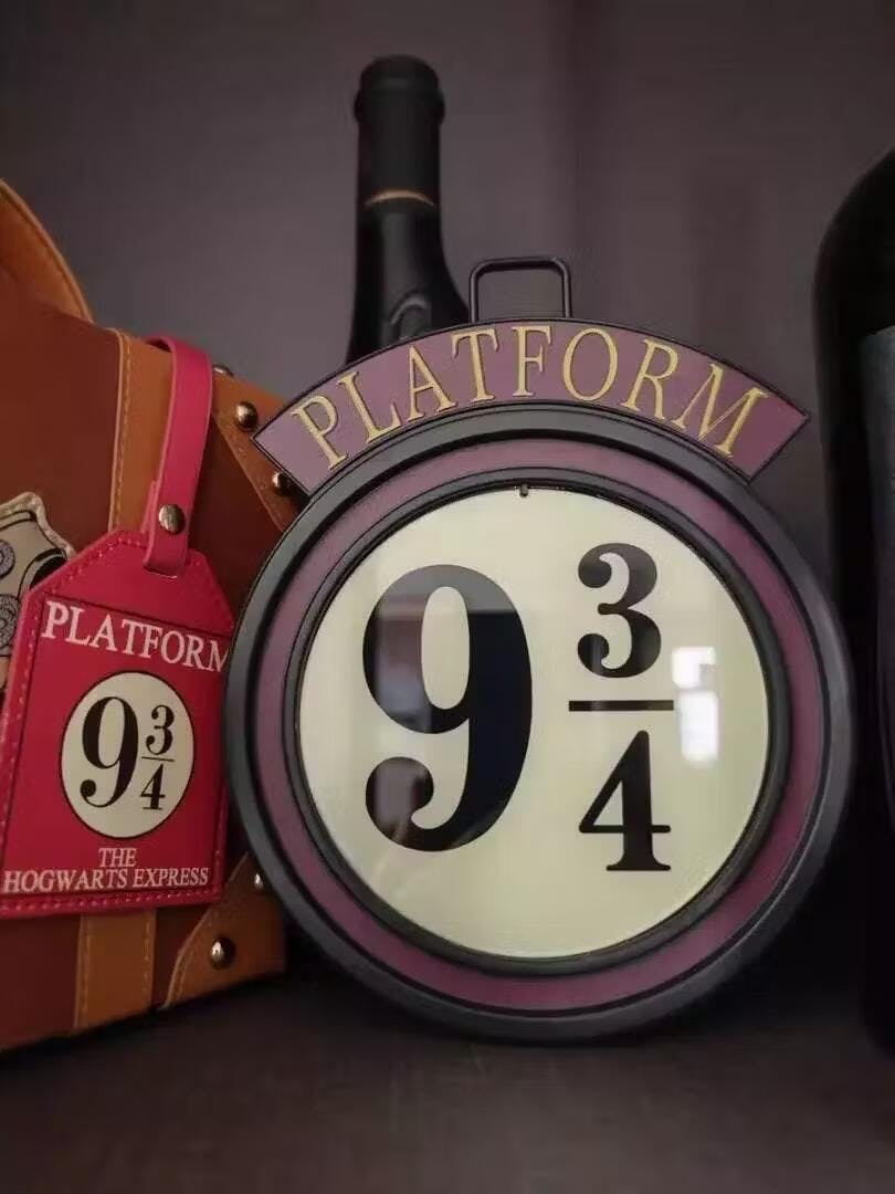 Magical Platform 9¾ Wall Lamp - LumosWall