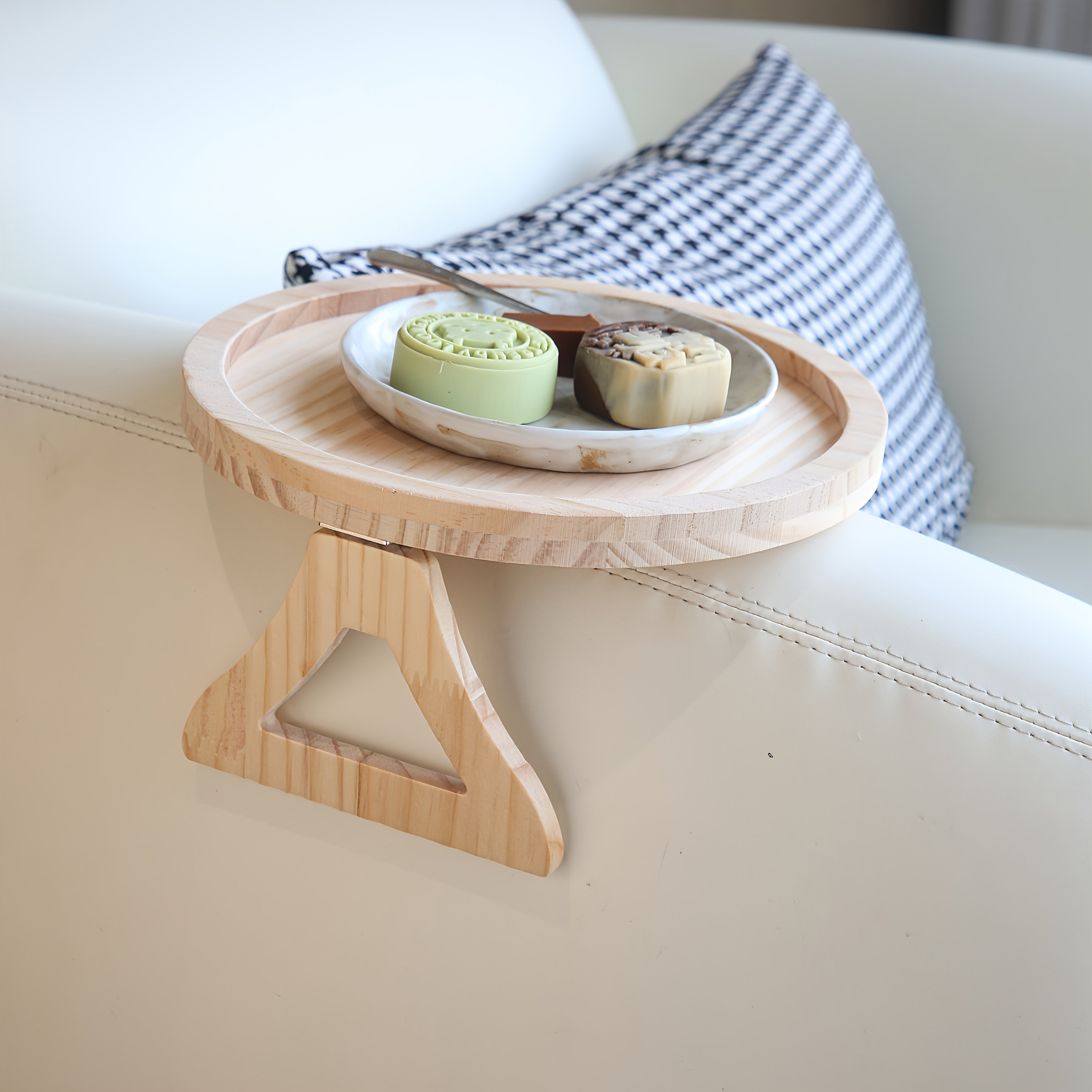 Practical Bamboo Tray – Compact and Handy for Sofa and Bed