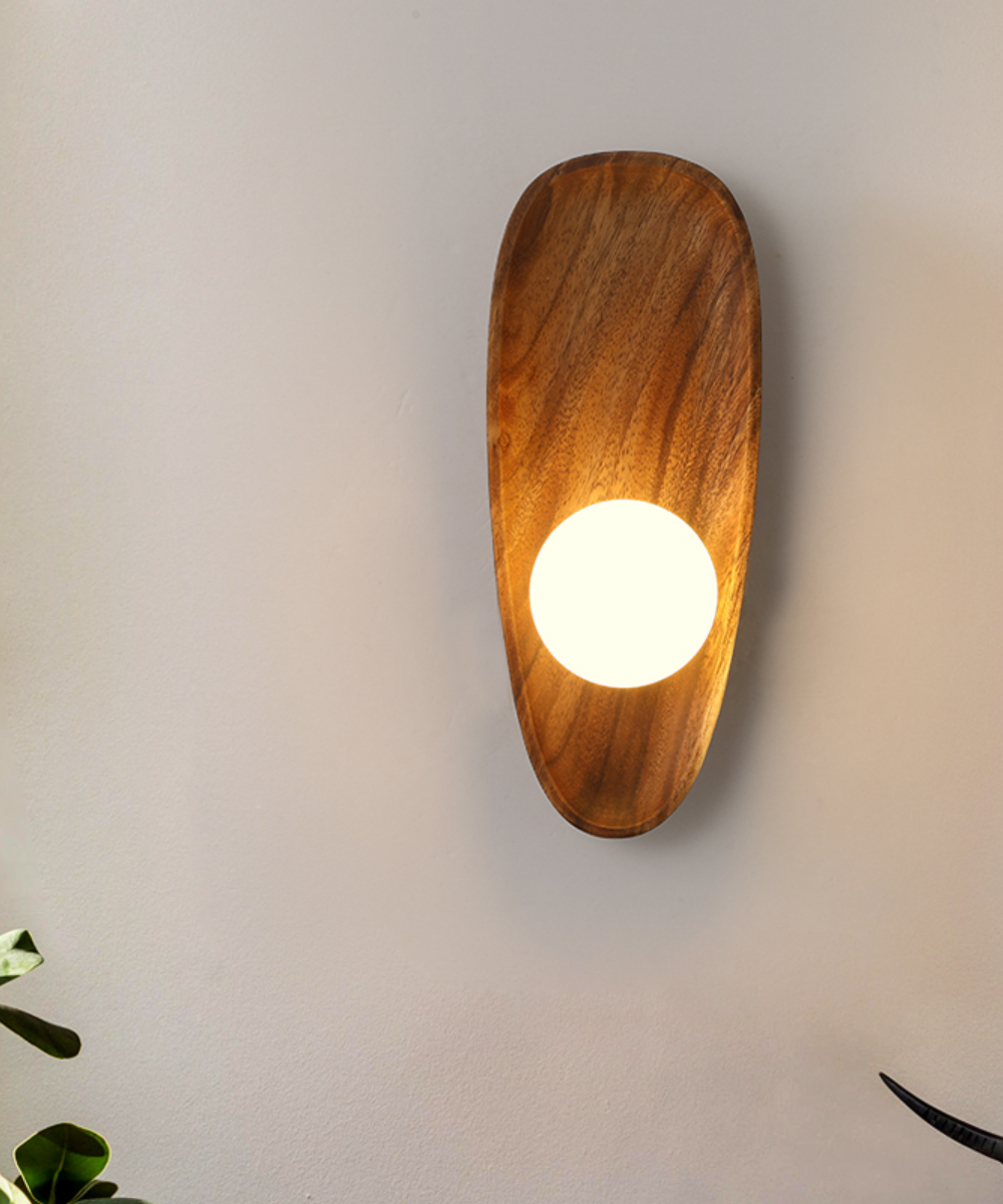 Minimalist Wall Lamp - Wood and Ambient Lighting