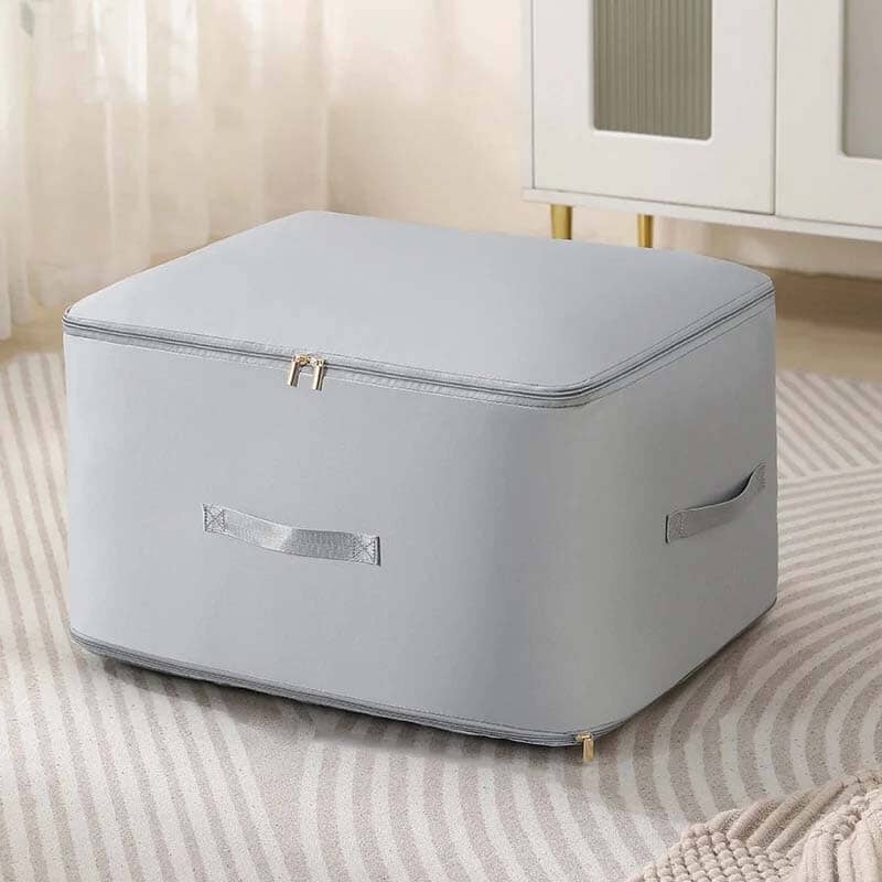 Extremely space-saving, self-compressing organiser