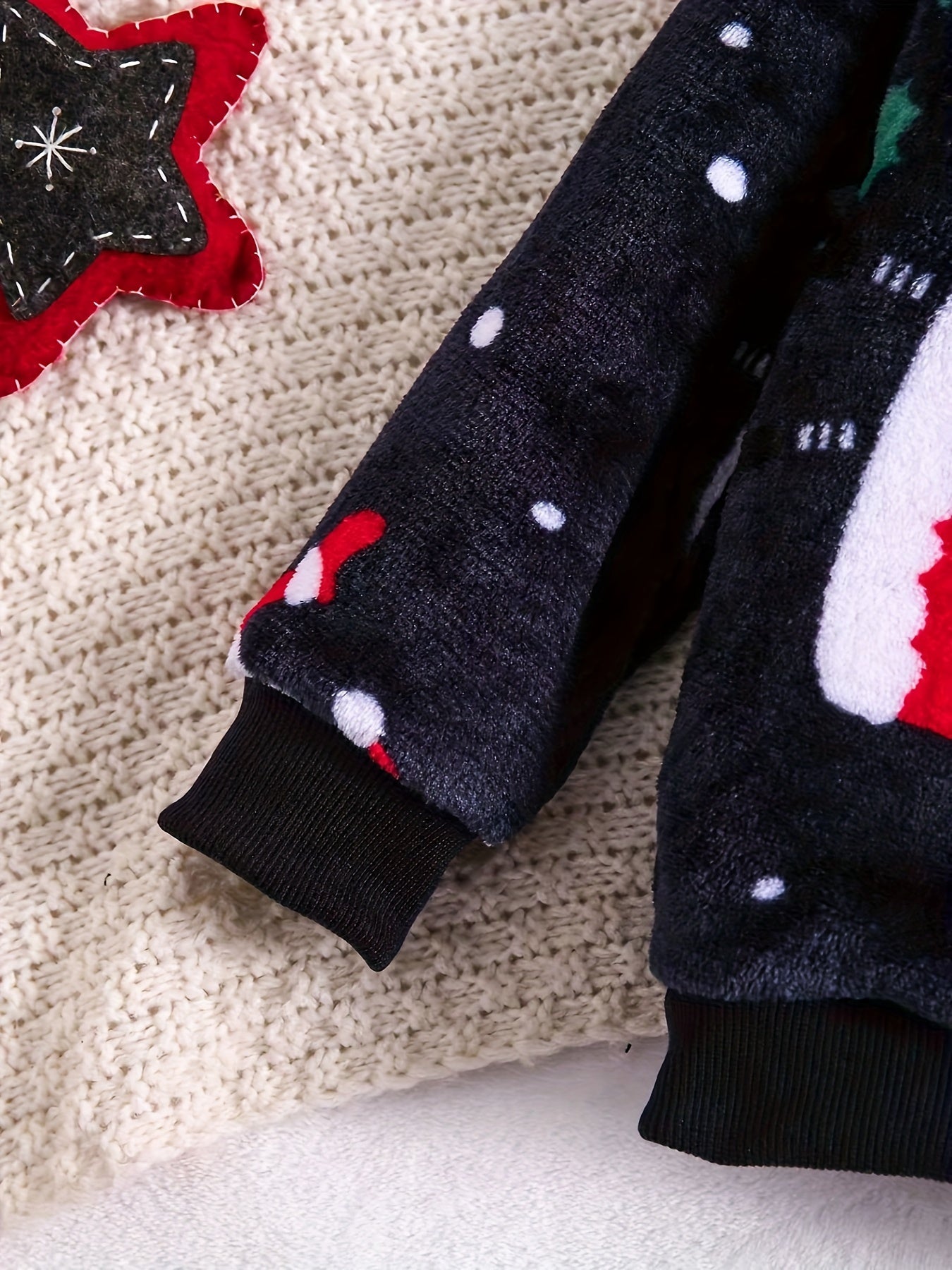 Cute Christmas Flannel Set - For a Festive Look for Your Child