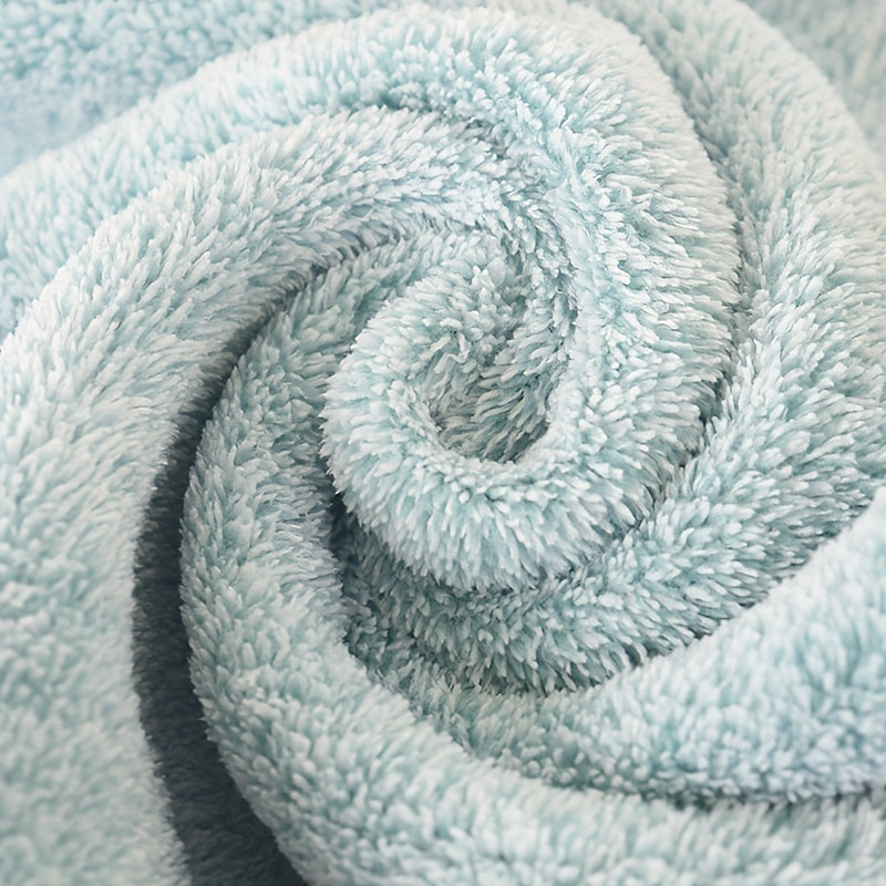 Soft Coral Velvet Towel Set – Absorbent and Quick-Drying