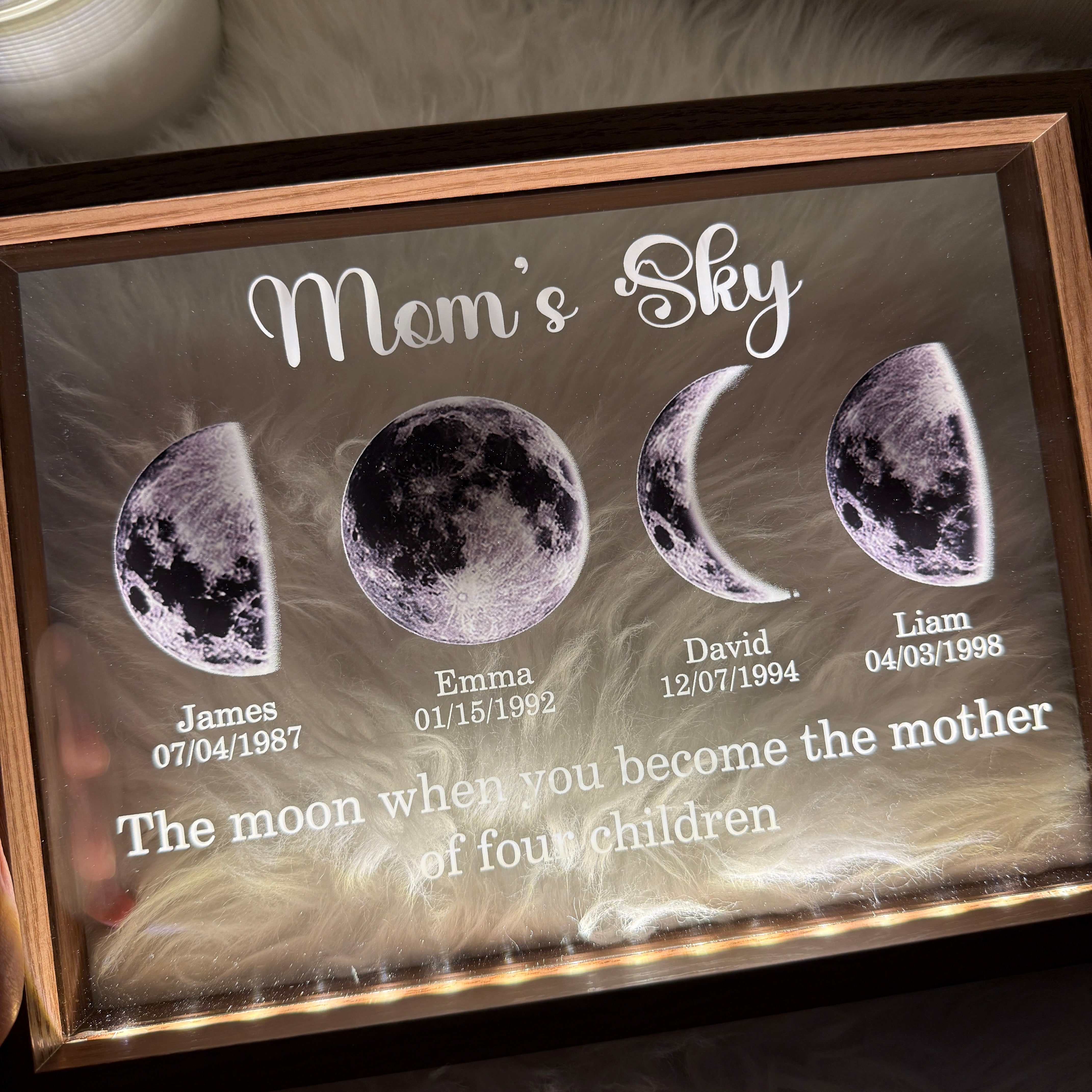 LunaBond | Treat your mother to an unforgettable Mother's Day with the perfect Mother's Day gift