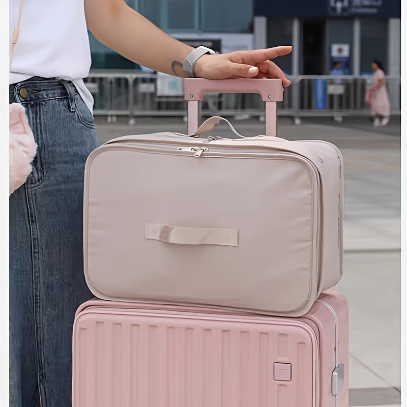 TravelMate Hanging Storage Bag – Compact and Practical