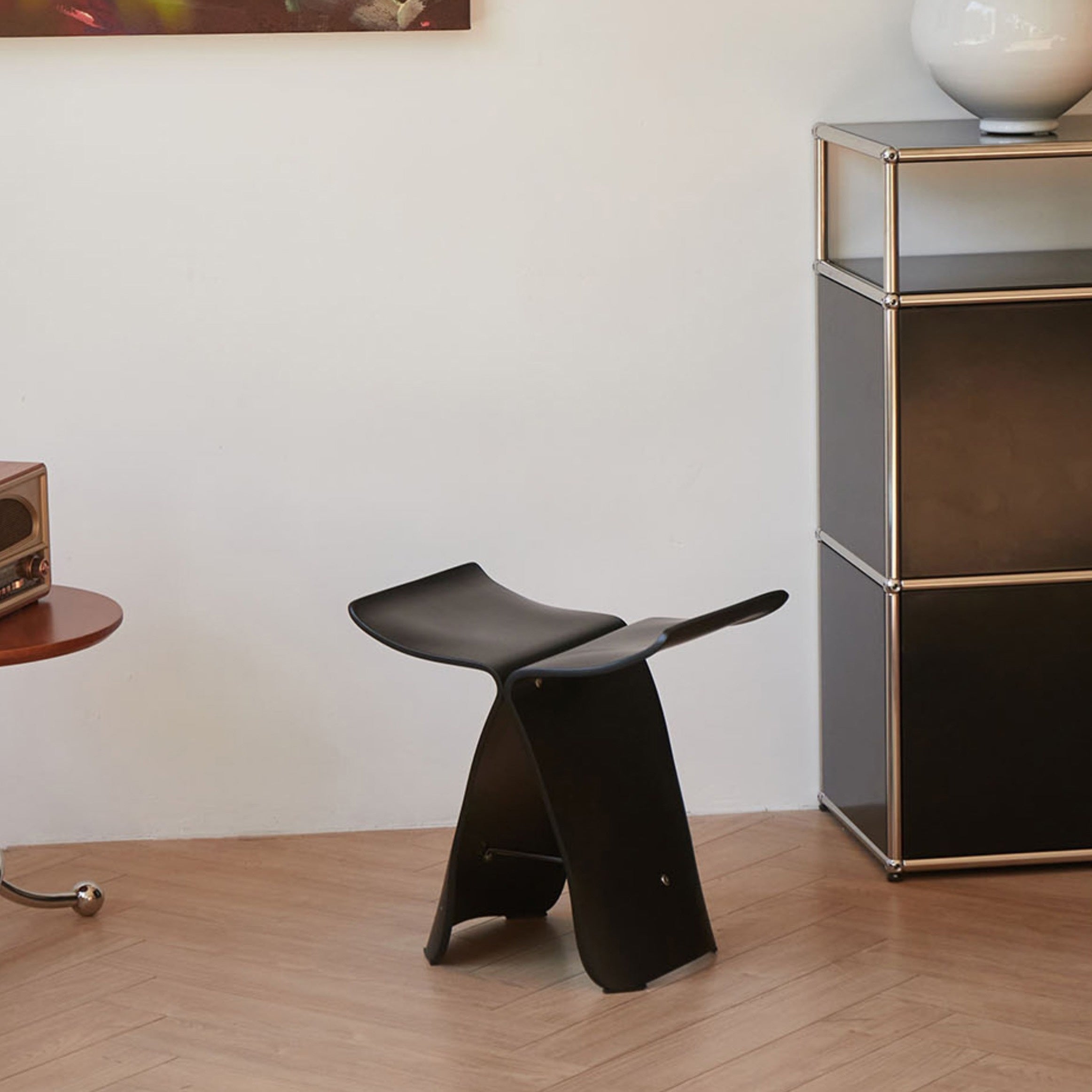 Elegant Butterfly Stool – Timeless Design for Living Room and Entrance