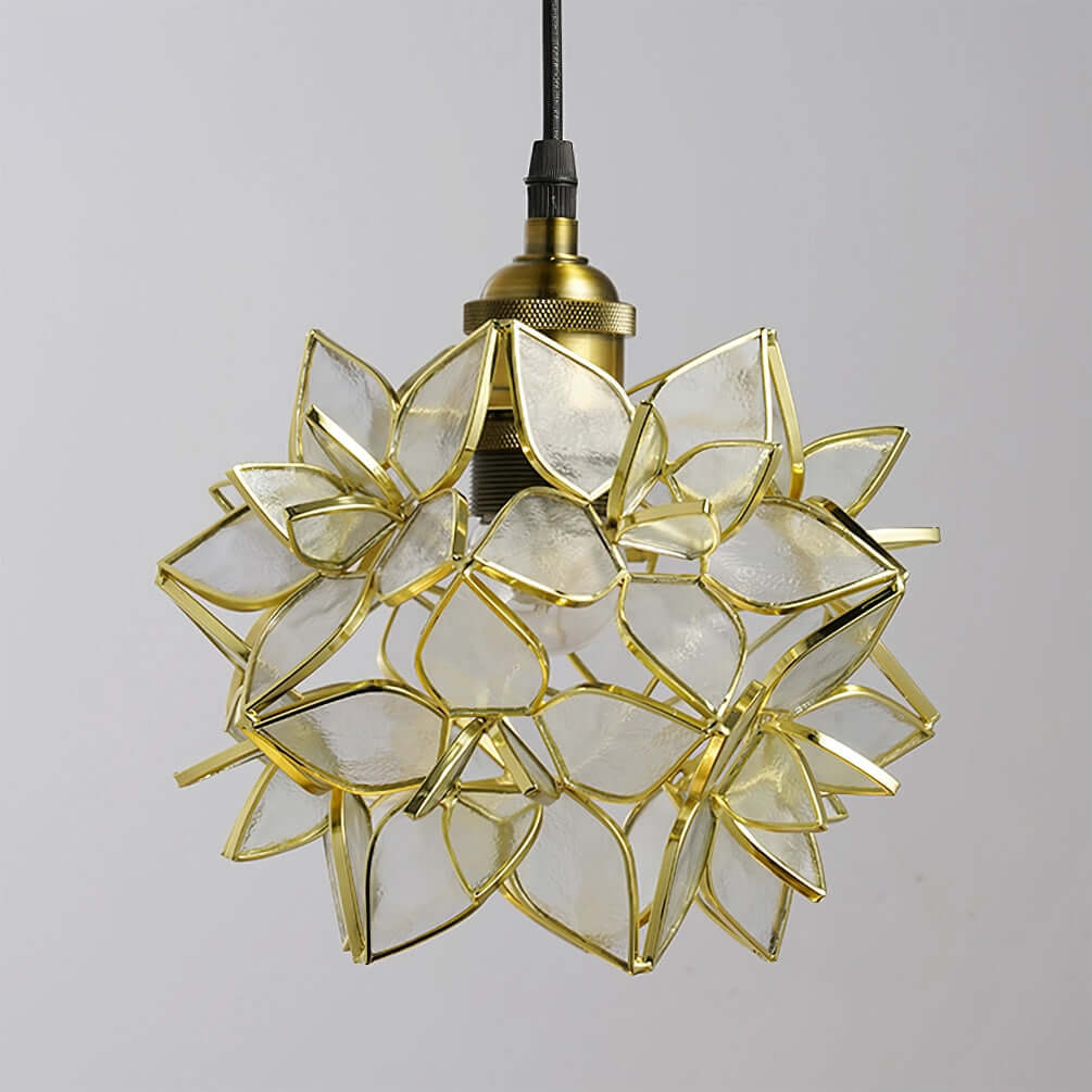 Elegant Pendant Lamp with Shell Design