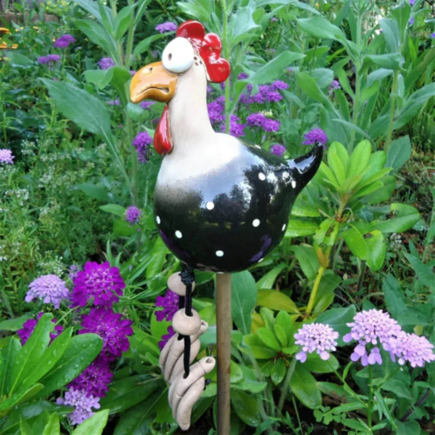 Playful Garden Chickens Decoration - Cheerful Outdoor Accessories
