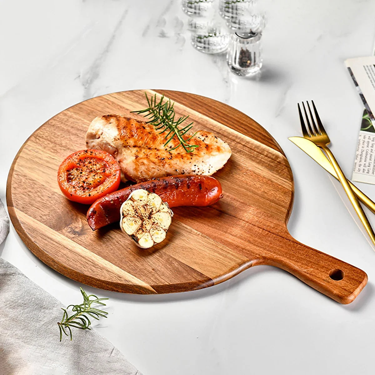 Round Cutting and Serving Board Made of Acacia Wood - Sienna