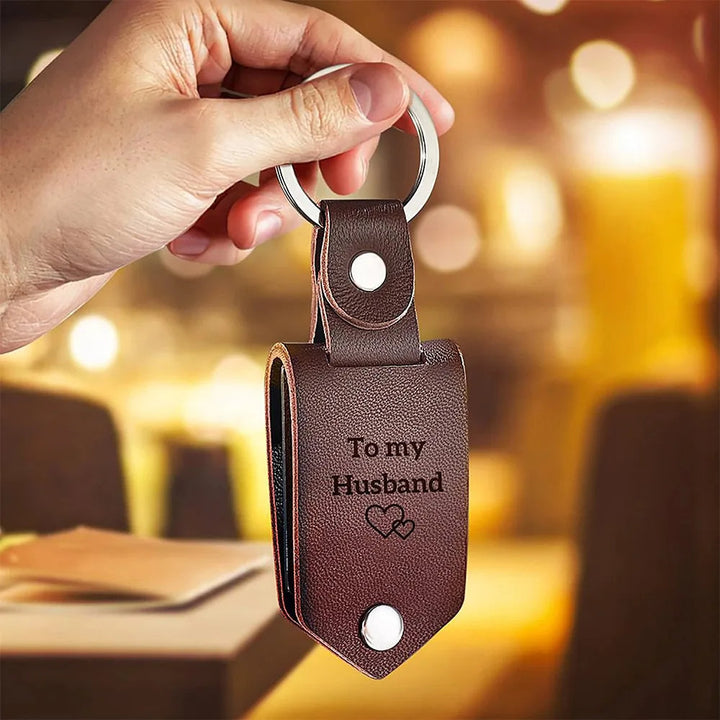 RomanceKey | Give this personalised keyring to a loved one