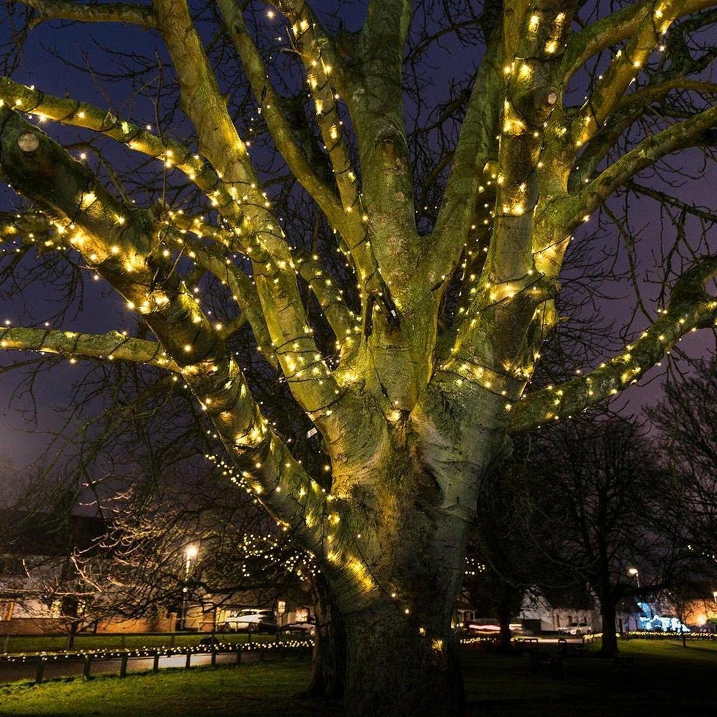 LED Christmas Lights for Outdoor Use - Connectable Extra Energy-Efficient Ambient Lighting for Trees and Gardens