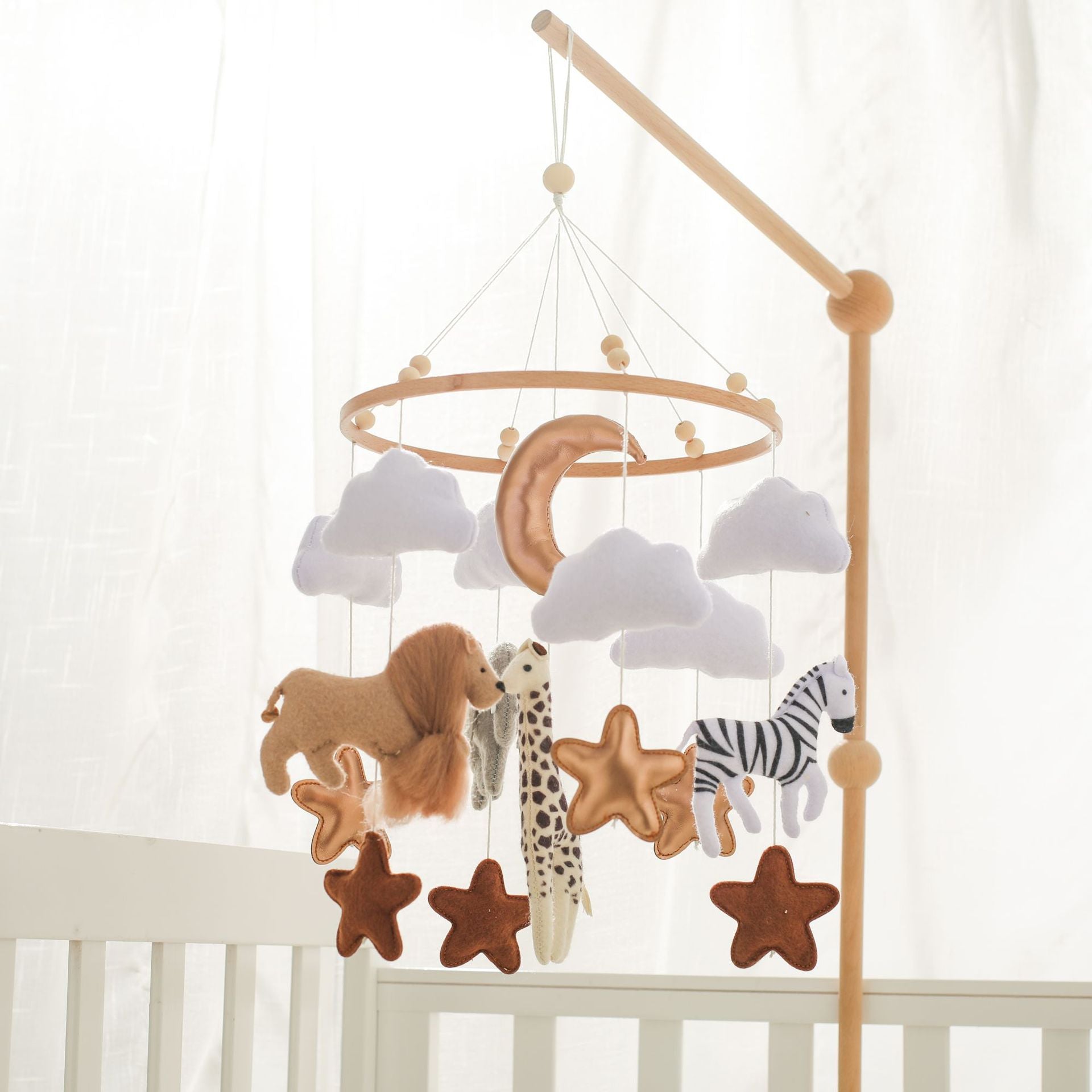 Mobile Hangings Safari Animals Made of Felt to Enhance Baby's Sensory Perception