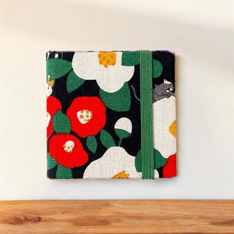 Compact ArtPod Watercolour Set for Creativity on the Go