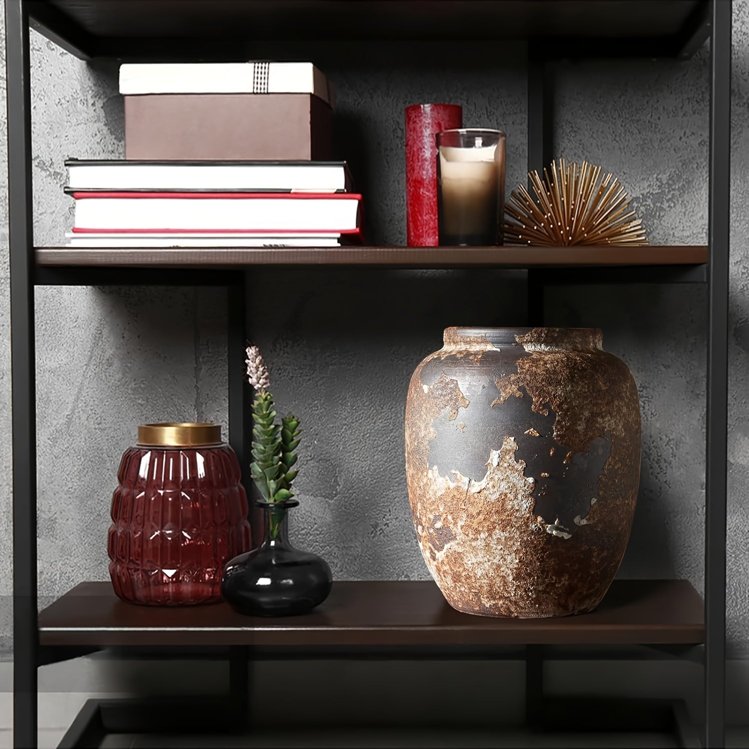 Rustic Earthenware Vase - For a Timeless Atmosphere in Your Home