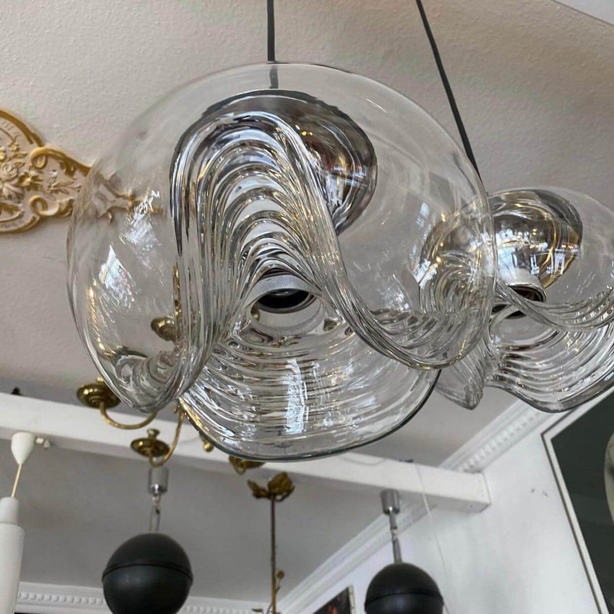 Wavy Pendant Lamp - Stylish & Unique Design