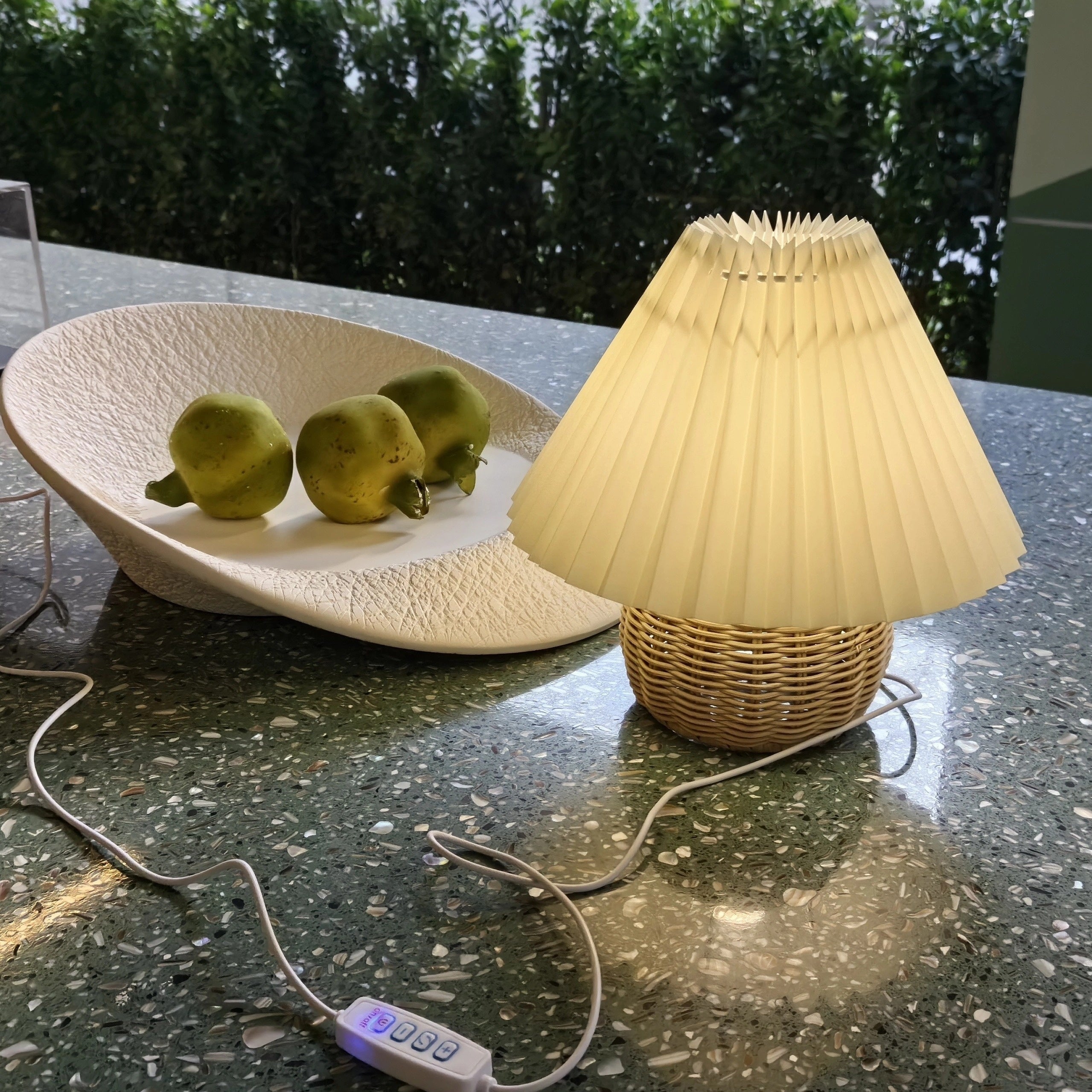 Bamboo Woven Table Lamp - Atmospheric and Refined Design