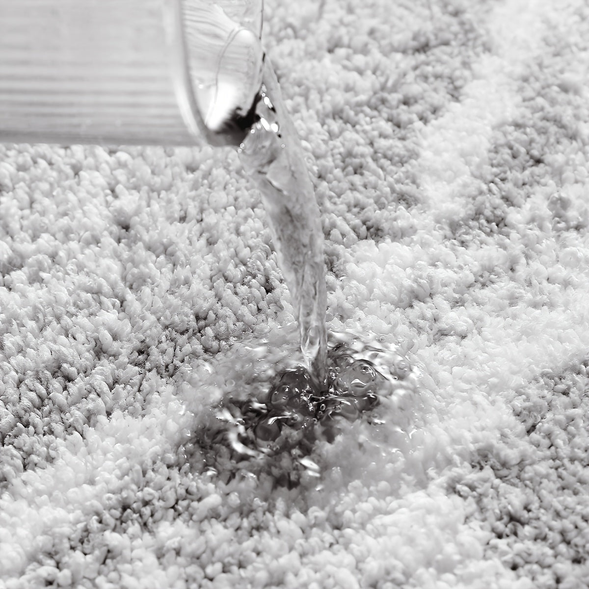 Fluffy Flocking Bath Mat – Absorbent and Soft for Bathroom or Kitchen