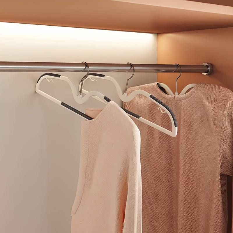 Space-Saving Short Neck Hanger – Non-Slip and Rotating