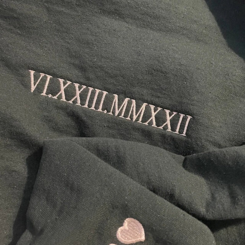 BondEssence Premium Couple Hoodie | Customized Romantic Sweatshirt with Roman Date