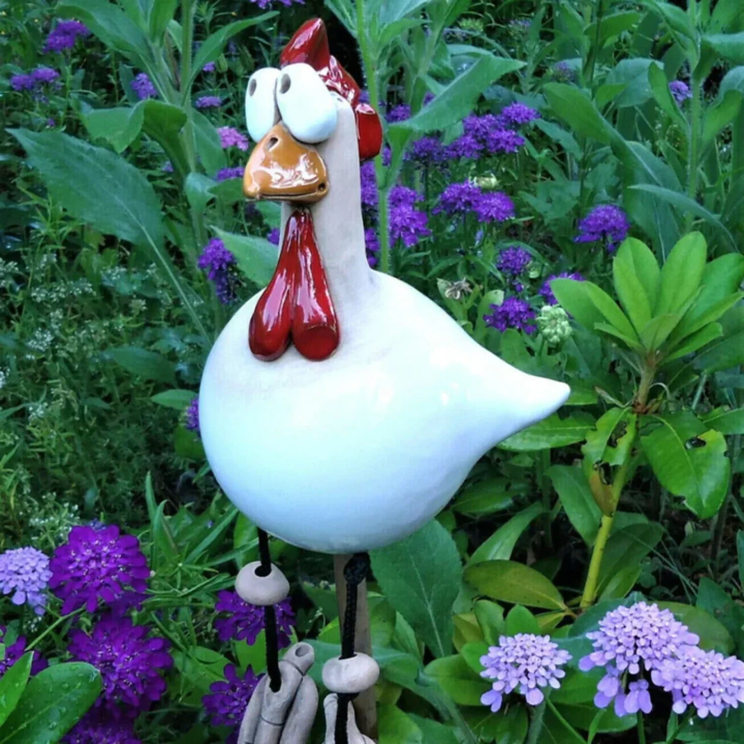 Playful Garden Chickens Decoration - Cheerful Outdoor Accessories