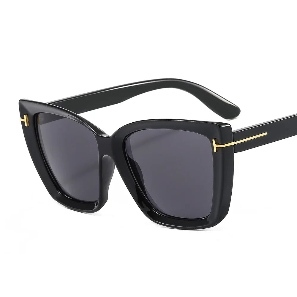 Stylish Cat-Eye Sunglasses with UV Protection and Gradient - VueLuxe