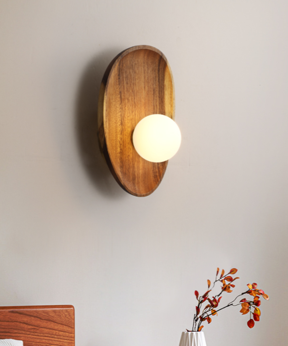Minimalist Wall Lamp - Wood and Ambient Lighting