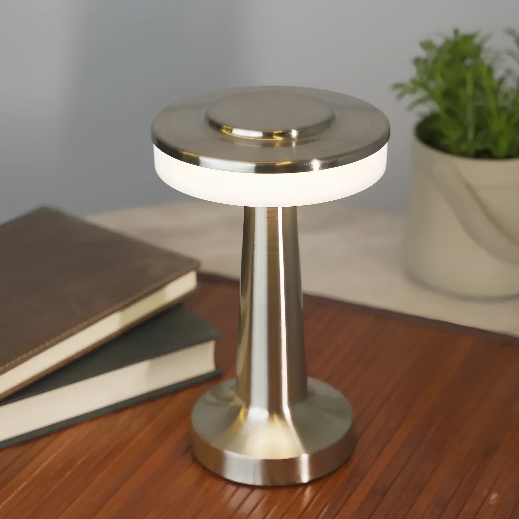 Wireless Retro Table Lamp - LumiBar