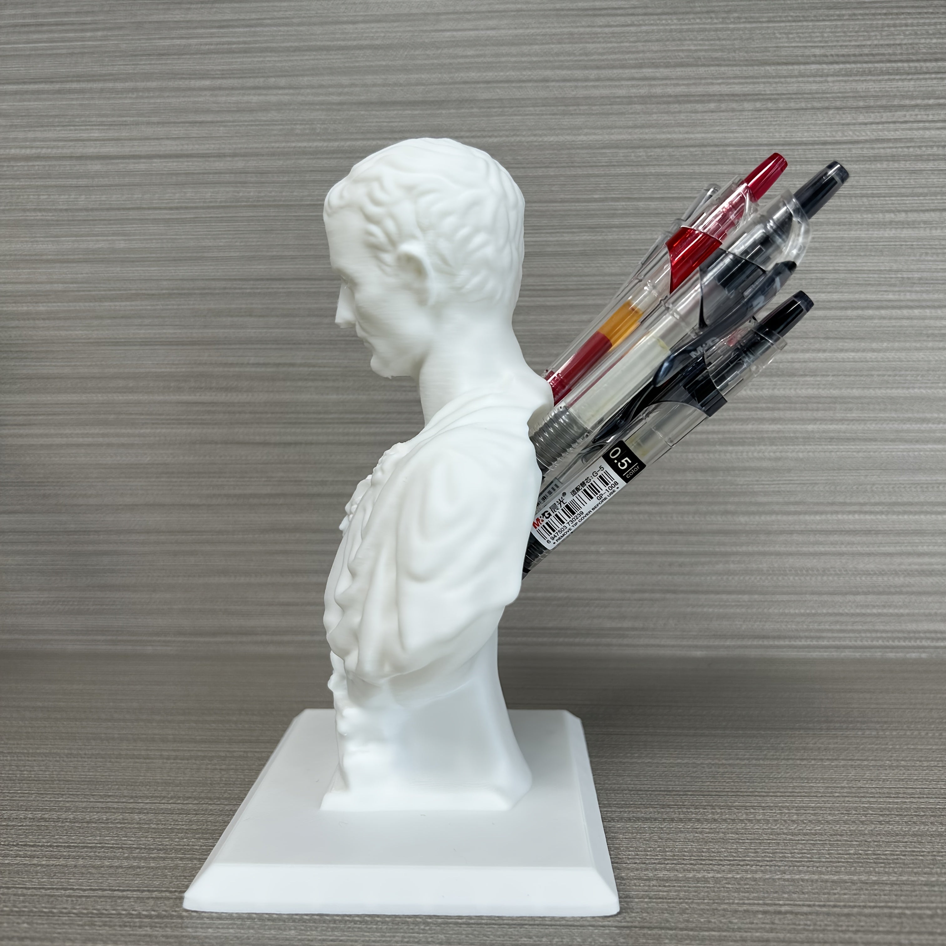 Caesar’s Quill – Creative Julius Caesar Pen Holder