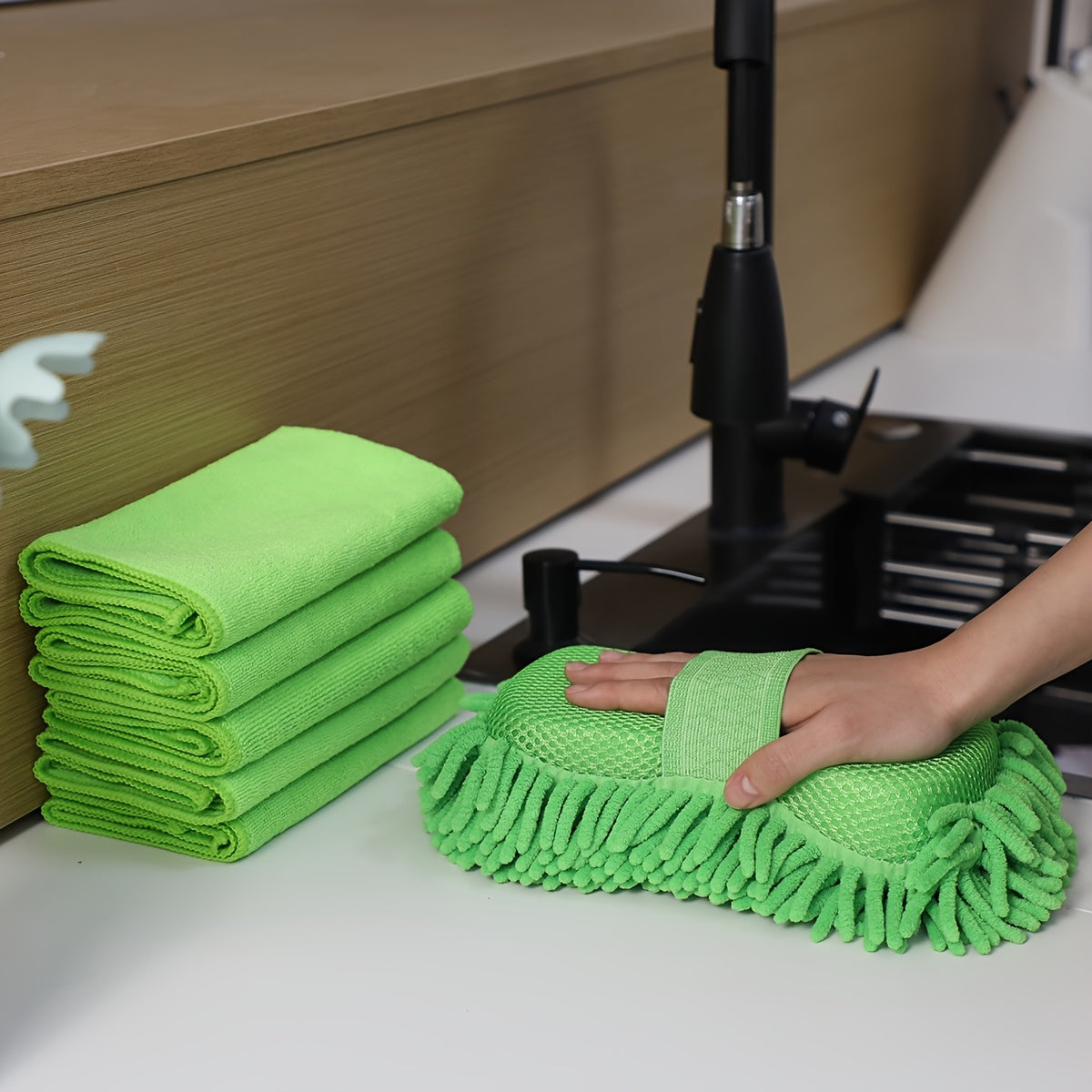 Microfibre Car Wash Set – Sponge and Towels for Dazzling Results