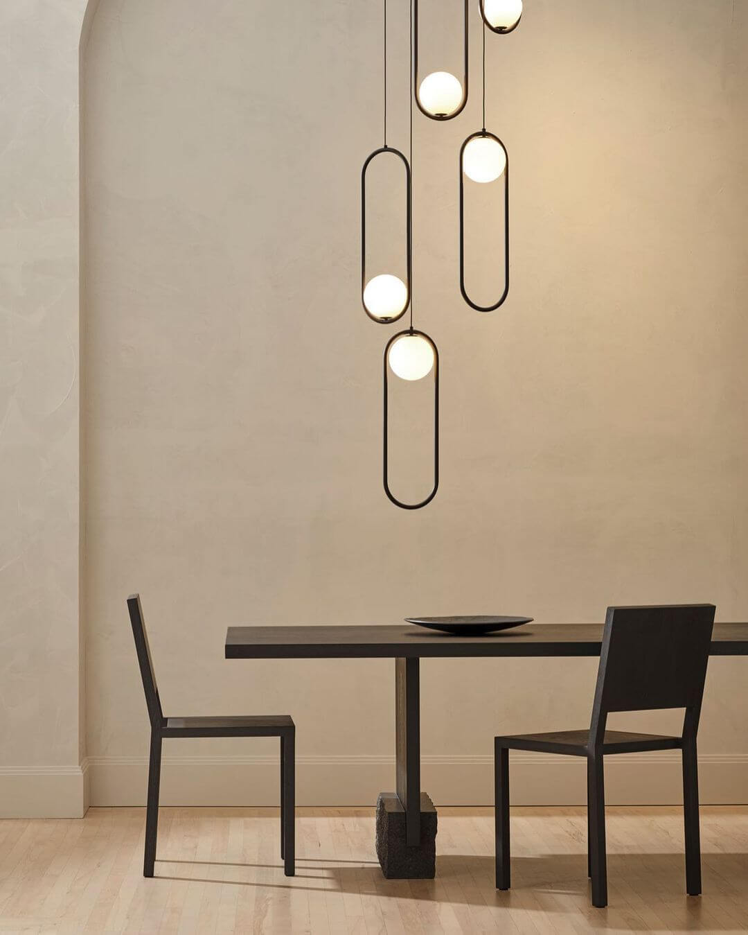 Modern Pendant Light - Elegant & Stylish Design