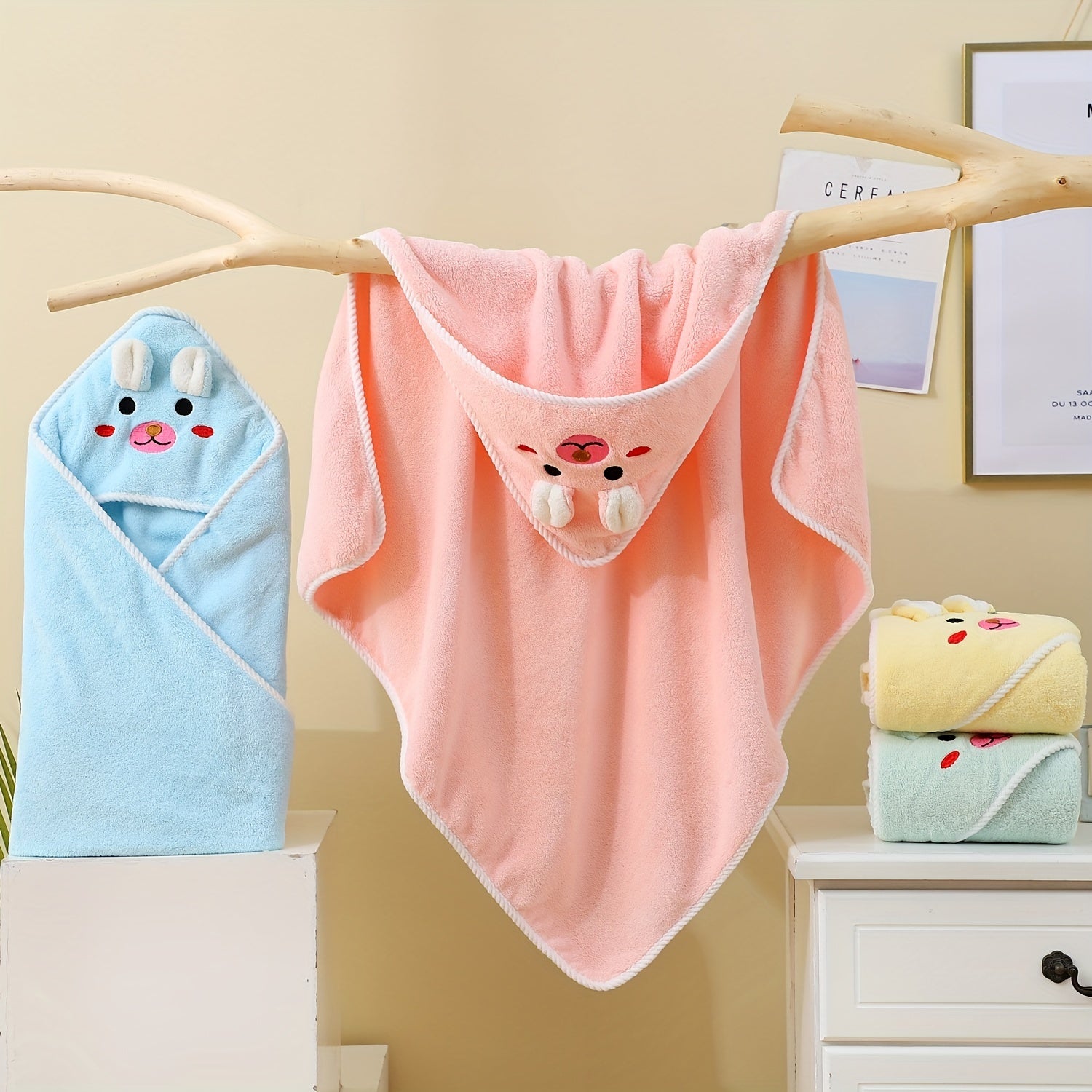 Soft Children's Hooded Towel with Animal Design - Absorbent and Comfortable