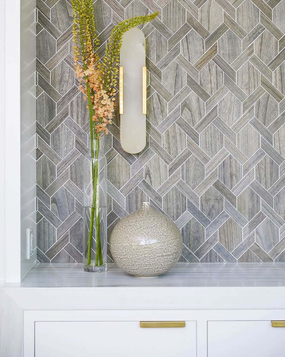 Modern Wall Lamp - Alabaster & Metal